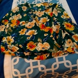 Dress up blouse floral print